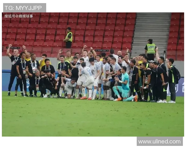 喜讯!上港勋绩主帅已同意在辽宁铁人供给的新合同签字!未来将携手上港三大主力一同转会入队